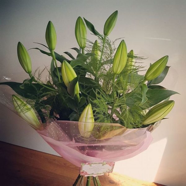 Simply Lily Bouquet (white)